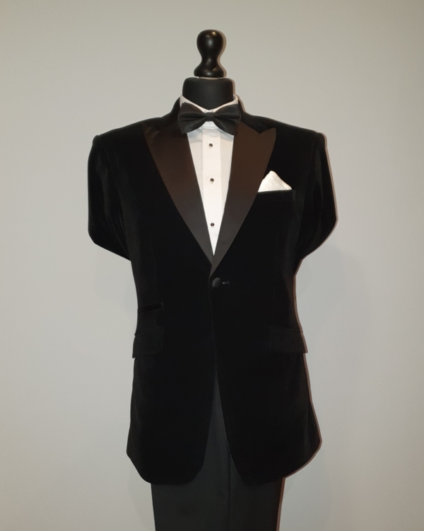 Black Velvet Tuxedo Dinner Jacket – Esquire Formal Menswear