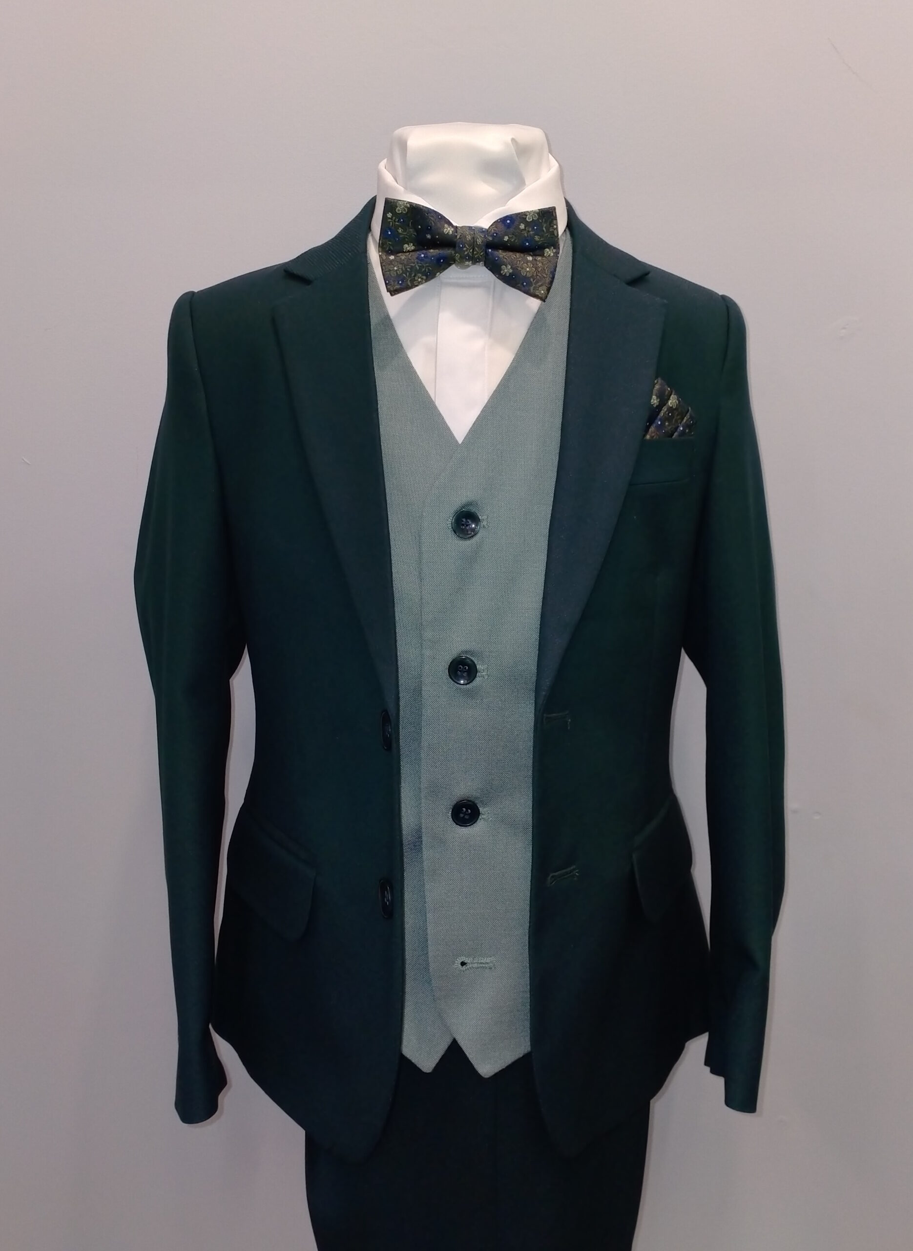 KAKAYO Threepiece Sky Blue Two-color Men Suits 3 Pieces Tailored Best Man  Groom Wedding Tuxedo Slim Fit Jacquard Blazer Jacket Vest Pants Tuxedo  Clothing (Color : Q23, Size : XS.) : Amazon.co.uk:
